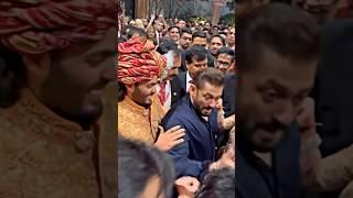 Salman Khan DANCE with Nita Anant Ambani at wedding #salmankhan #ambaniwedding #viral #nitaambani