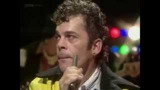 Ian Dury And The Blockheads ‎– Hit Me With Your Rhythm Stick (TOTP 1979)