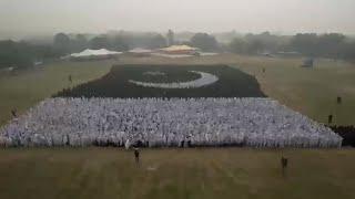 Pakistan beats India to set world record by making largest human flag