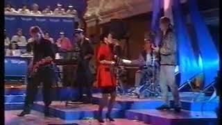 Aishah GV4 - Aishah & The Fan Club - Sensation (Live 1988) @slydogmania