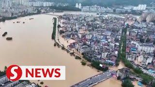 Floods submerge cities in southern China
