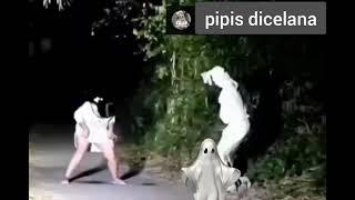 Prank pocong sampe pipis di celana.