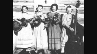 A'nt Idy Harper and  Coon Creek Girls - The Old Apple Tree [1938].