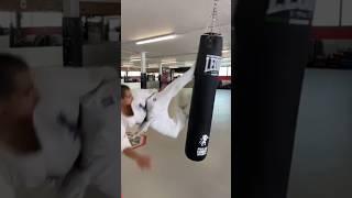 KYOKUSHIN KARATE KNOCKOUT KICK - CAROCA