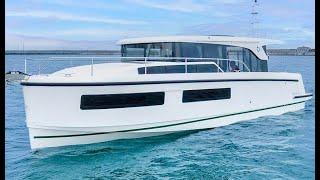 £358,000 Yacht Tour : Delphia 11 Sedan