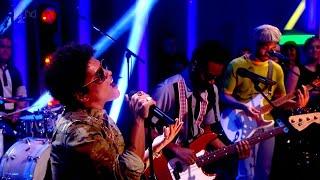 Bruno Mars - Young Girls (Alan Carr's New Year Specstacular 12/31/2012)