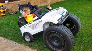 Dima installs giant wheels on the car and flying on a plane