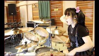 A Look into one of the World's best Powerhouse Drummers !  Junna - Japan