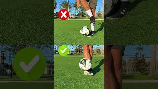 Save 3 ways to pick up the ball from the ground from a professional football player K.Kombarov