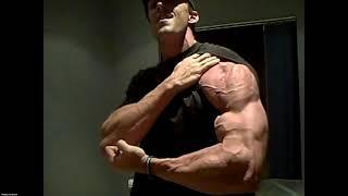 WOW!!! INCREDIBLE VIENY BICEPS FLEX!