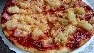 Homemade pizza (Hawaiian pizza)