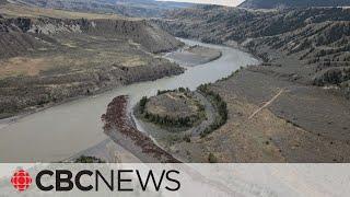 Surge of water from B.C. landslide dam breach fills Fraser River