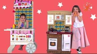 Step2 Fresh Market Kitchen & Melissa Doug Snacks & Sweets Toy Food Cart Pretend Play