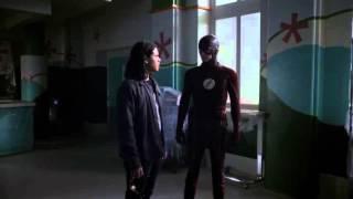 The Flash: S2E18 - Cisco opens the breach/The Flash Vs Zoom Part 1