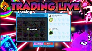 TRADING LIVE WITH VIEWERS + Giveaways | Pet Catchers LiveStream