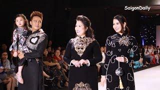 NSND Hồng Vân trổ tài catwalk cùng vợ chồng đẹp đôi đẹp nhất showbiz Thanh Duy - Kha Ly