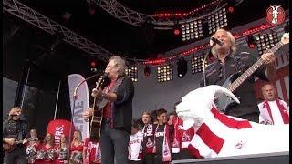 Die FC-Hymne mit den Höhnern und 50.000 Fans