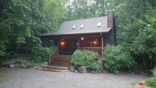 Smoky Cabins Presents Smoky's Hideaway - A Smoky Mountains Retreat