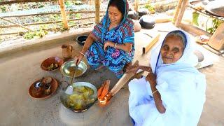 শীতের দুপুরে গরম গরম ভাত সাথে নতুন আলু দিয়ে ইলিশ মাছের ঝোল আর ভেতো শাকের ঘন্ট | villfood recipes