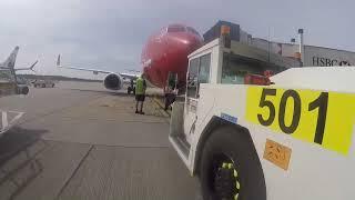 Boeing 737 Pushback POV - Ramp Agent POV