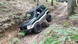 Mitsubishi Pinin forest climb