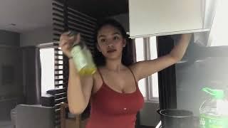 ARISA HUI | WOKE UP LIKE THIS AND COOKING