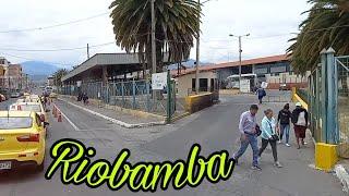 Por La  Ciudad De Riobamba