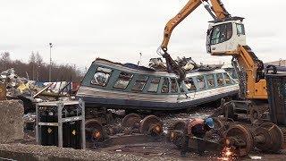 Резка вагонов дизель-поезда ДР1А / Scrapping of DR1A DMU cars