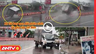 Xe tải mất lái tông đổ cột đèn trên dải phân cách giữa đường ở Bình Phước | ANTV