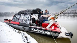 Fishing WINTER Cold Water Blue CATFISH in Missouri