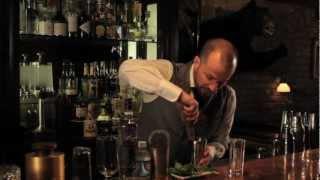 How to Muddle Mint Leaves - Speakeasy Cocktails