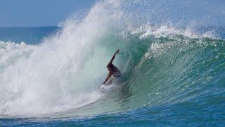 Surfing Ala Moana Bowl