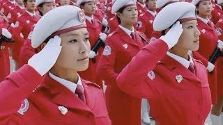 Китайские девушки маршируют пока мамы нет дома