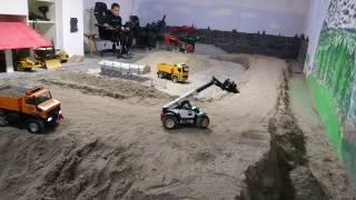 RC Bruder Teleskoplader Manitou (Bobcat) auf der Baustelle