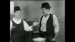 Dick & Doof - Das Unfertige Fertighaus Neu Restauriert by Laurel & Hardy TV (Beschreibung lesen).