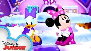 Minnie's Bow Toons | Weather or Not ️ | @disneyjunior