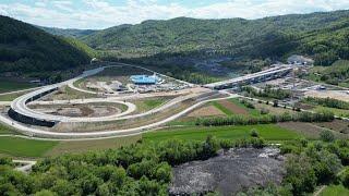 Tunel Munjino Brdo u Lučanima i pogled sa visine na petlju Gorobilje i Požegu - dron snimak