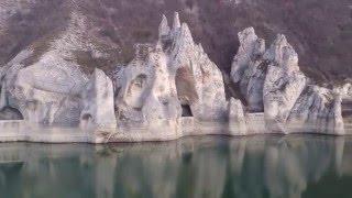 КРАСОТАТА  НА ЧУДНИТЕ СКАЛИ(AMAZING ROCKS)