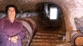 CASAS CUEVA. Así es vivir BAJO TIERRA en estos HOGARES MILENARIOS excavados tradicionalmente