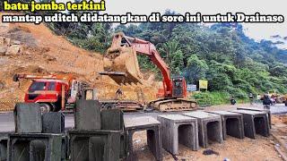 Batu Jomba terkini!mantap uditch didatangkan di sore ini untuk drainase