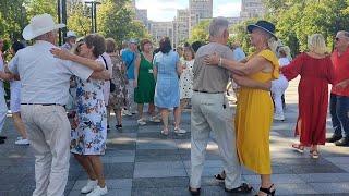 ЖАРКО В ЦІ ДНІ СОНЦЕ ПАЛАЄ! 30 ИЮНЯ 2024 ТАНЦЫ ХАРЬКОВ #dancemusic #retrodancing