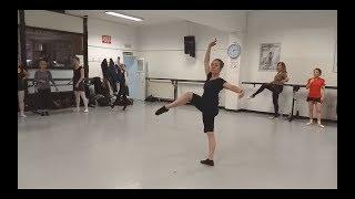 Adage & Pirouette En Dedans (beginner level)