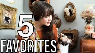 Five favorite content creators to watch while knitting! [Cosmetics & Skincare Edition]