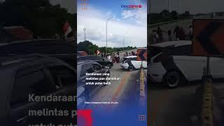 Tuntut Ganti Rugi, Tol Jatikarya Kembali Diblokade Ahli Waris Tanah #okezone #shorts #jalantol