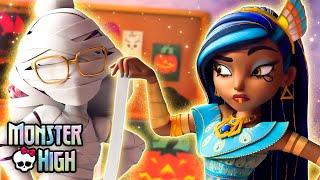 Clawdeen's MONSTER Disguise Fails You Won't Believe! | Monster High™