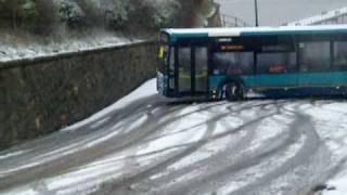 Is this Britain's best bus driver ? How to get up Saltburn Bank!