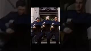 three spider-men dancing три человека паука танцуют булли пауки