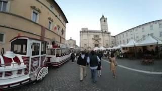 Ascoli Piceno piazza del popolo 360 gradi