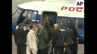 RUSSIA: GERMAN CHANCELLOR KOHL ARRIVES TO VISIT PRESIDENT YELTSIN