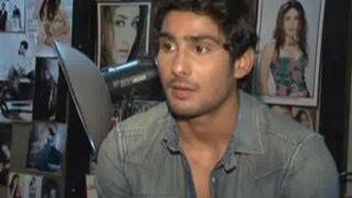 Prateik Babbar creates suspense about his relationship with Amy jackson